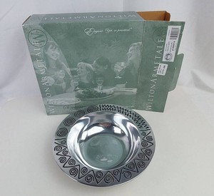 Serving Bowl - Wilton Armetale Reggae #820014