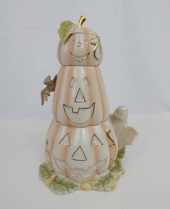 6B - Pumpkin Centerpiece - Lenox Stack O' Pumpkins Fine Ivory China