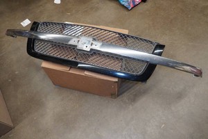 Chevy Avalanche Front Grille