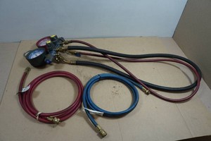 Yellow Jacket Titan 4-Valve AC Manifold
