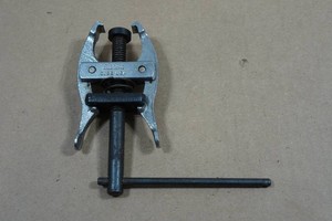Snap-On Cable Clamp and Battery Terminal Puller