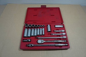 Snap-On 38 Drive Socket and Ratchet Set