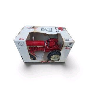 116 scale International Harvester 606 die-cast collector tractor model designed by Joseph L. Ertl under the Scale Models Country Classics line