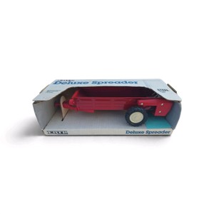 Ertl 116 scale International Manure Spreader (Blueprint Replica) in its original box.