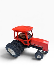 Deutz-Allis 8030 Tractor  116 Scale Farm Toy  Dual Rear Wheels  Red