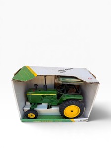 John Deere 4230 Tractor  Collectors Edition  Diecast Farm Toy  Original Box