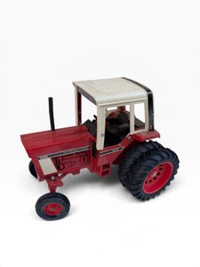 International Harvester IH 1586 Tractor  Dual Rear Wheels  White Cab  Vintage Farm Toy