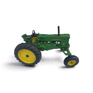 a 116 scale ERTL John Deere Model 70 Row CropWide Front Tractor (such as the 1953 Collectors Edition or a related farm toy release)