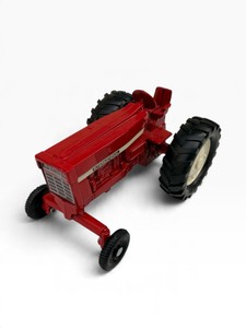 International Harvester Red Farm Tractor  Narrow Front  Diecast Farm Toy