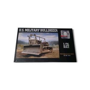 The Mirror Models 135 U.S. Military Bulldozer (Kit No. 35851)
