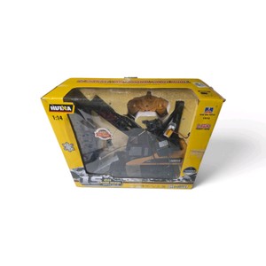 New in Box Valued at $135  Huina 1572 114 Scale 15-Channel RC Construction Crane Model.