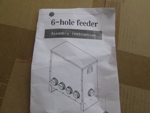 6 Hole metal feed station for poultry
