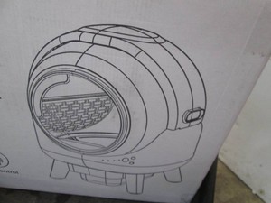 Self cleaning cat litter box