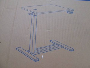 Adjustable height work desk