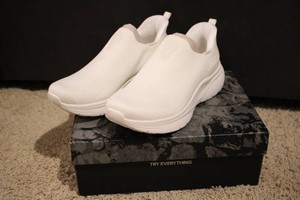 nortiV8 Womens size 8.5 shoes