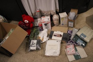 Mixed home decor and kitchen items