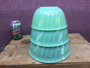 3 FIRE KING - Jadeite Nesting Swirl Bowls 7-8-9