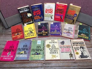 Group Vintage JAMES BOND Paperbacks - 50s - 60s - 80s