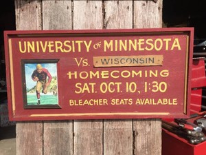 Nostalgic Wooden UNIVERSITY of MINNESOTA Football Message Board 41 12 x 20 14