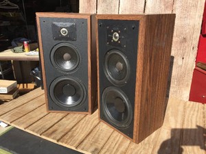 Pair Vintage POLK AUDIO Monitor Series 5 Wood Grain Speakers