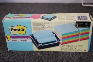 Post it note dispenser with refills