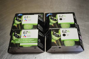 4 Packs of HP tricolor and black ink