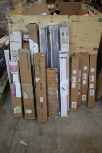 Large selection of miscellaneous blinds and shades