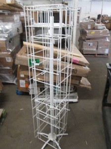 Spinning retail display