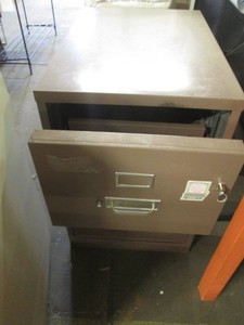 Locking 2 drawer fire resistant file cabinet top is 20 x 29 inches