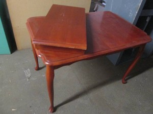 Table with expansion leaf, table is 44 x 30 plus 14 leaf