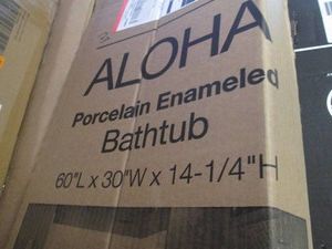 Aloha porcelain enamel bathtub right drain