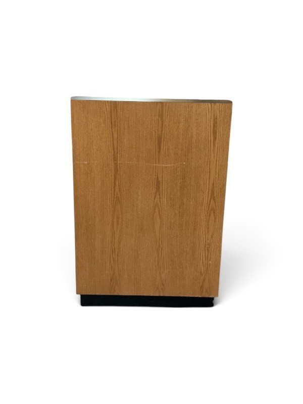 Mobile Presentation Lectern Retails new for $1099