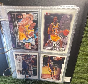 KOBE BRYANT BINDER !! LA LAKERS !! NICE NEW BINDER 30 CARDS TOTAL !!!