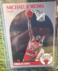 NBA Properties 1990-91 NBA Hoops Michael Jordan #65 Chicago Bulls NBA Iconic Card