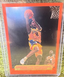 1999-00 Topps - Kobe Bryant #125 - Orange Border- Unique  LA LAKERS BASKETBALL