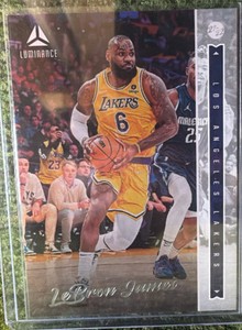 2021-22 Panini Chronicles Pink Luminance LeBron James #259 Lakers Basketball GOAT