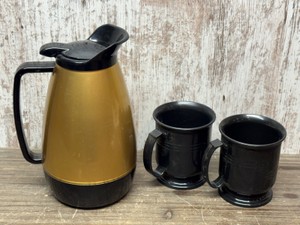ThermoServe Insulated Coffee Carafe with 2 Vintage Cups