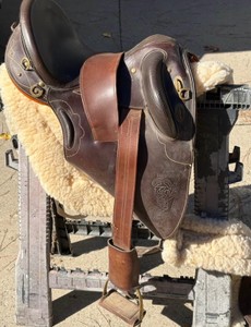 Saddle