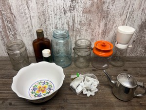 10 PC Jars and misc