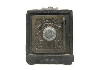 Orig Antique Cast Iron Bank #5 - Old Safe