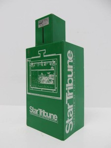 Vintage STAR TRIBUNE Metal Newspaper Vending Machine Coin Bank