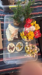 Religious Collectibles, Crosses, Figurines & Floral Dcor
