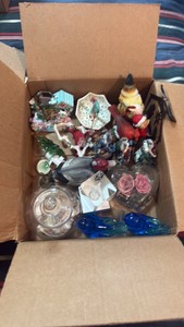 Teapots, Decorative Glassware, Figurines & Collectibles