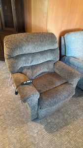 Electric Lift Recliner with Patterned Upholstery & Hand Control