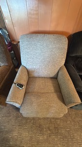 La-Z-Boy Tan Upholstered Lift Recliner with Hand Control