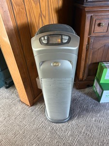 Hunter Tower-Style Ionizing Air Purifier