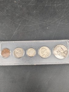 1952 United States Coin Set In Whitman Holder (Lot of 5)