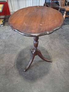 Scalloped Wood Tilt-Top Tripod Table