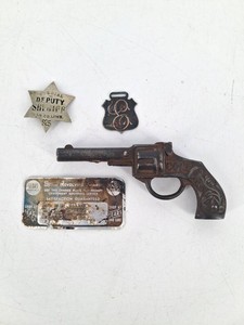 Vintage Colt-Style Toy Cap Gun, Deputy Badges & Sears Charge Plate Mixed Lot