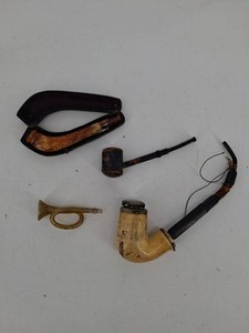 Tobacco Pipe Assortment With Fitted Case (Lot of 4)